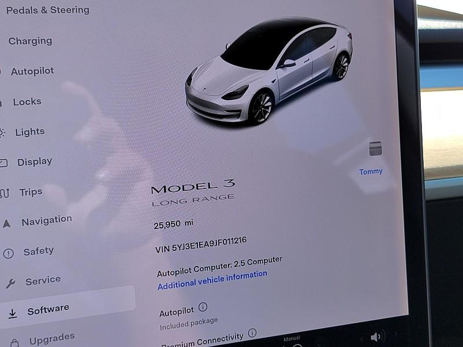 2018 WHITE /BLACK Tesla Model 3 (5YJ3E1EA9JF) with an AC Electric Motor engine, Single-Speed Fixed Gear transmission, located at 246 E Walker St., Orland, 95963, (530) 865-5800, 39.747589, -122.178398 - Photo #24