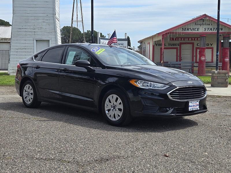 photo of 2020 Ford Fusion 4d Sedan FWD S