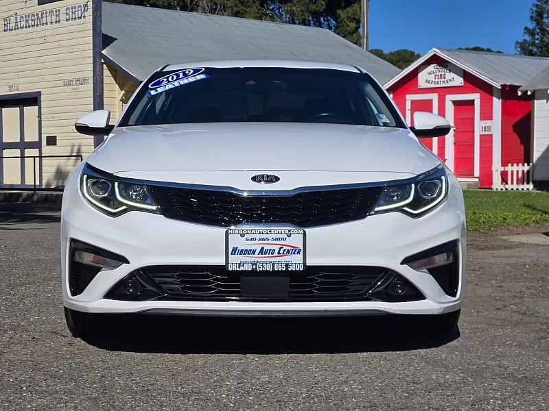 2019 WHITE Kia Optima (5XXGU4L17KG) with an 4-Cyl Turbo 1.6 Liter engine, Automatic 7-Spd Dual-Clutch w/H-Matic transmission, located at 246 E Walker St., Orland, 95963, (530) 865-5800, 39.747589, -122.178398 - Photo #1