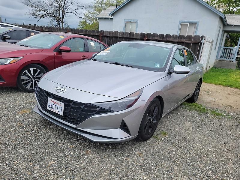 2021 SILVER Hyundai Elantra (5NPLM4AG3MH) with an 4-Cyl 2.0 Liter engine, Automatic IVT transmission, located at 246 E Walker St., Orland, 95963, (530) 865-5800, 39.747589, -122.178398 - Photo #0