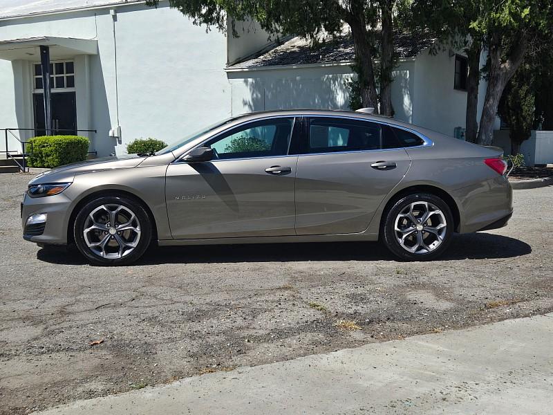 2020 GRAY Chevrolet Malibu (1G1ZD5STXLF) with an 4-Cyl Turbo 1.5 Liter engine, Automatic CVT transmission, located at 246 E Walker St., Orland, 95963, (530) 865-5800, 39.747589, -122.178398 - Photo #3