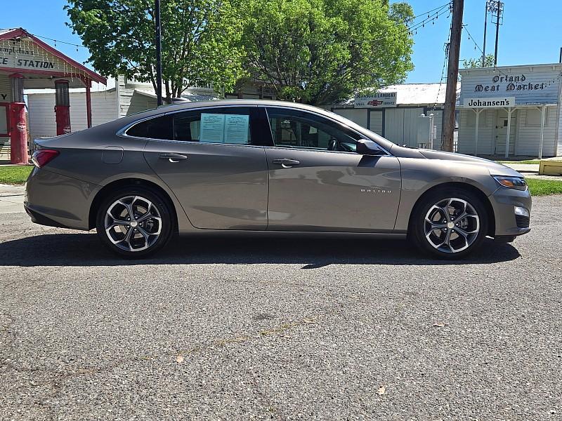 2020 GRAY Chevrolet Malibu (1G1ZD5STXLF) with an 4-Cyl Turbo 1.5 Liter engine, Automatic CVT transmission, located at 246 E Walker St., Orland, 95963, (530) 865-5800, 39.747589, -122.178398 - Photo #7